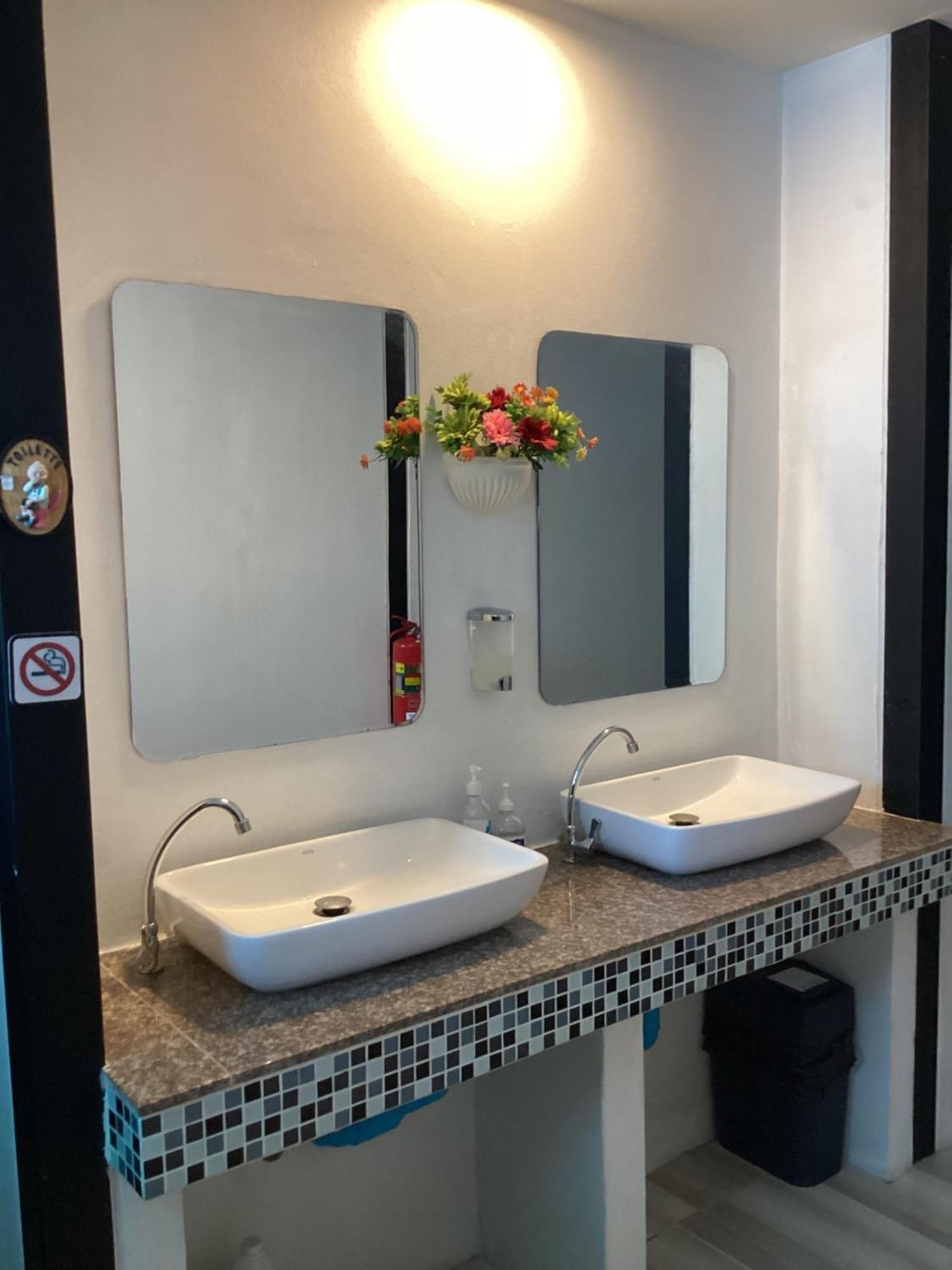 Nest Hostel Lipe Экстерьер фото